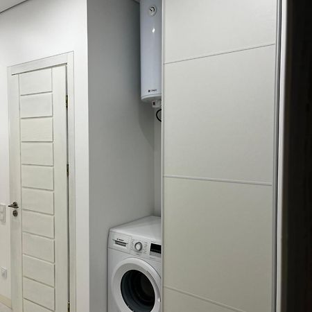 Vip Apartmens Avalon Λβιβ Εξωτερικό φωτογραφία