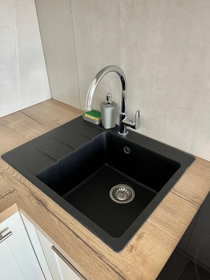 Vip Apartmens Avalon Λβιβ Εξωτερικό φωτογραφία