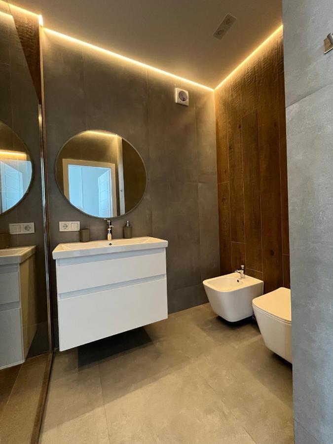 Vip Apartmens Avalon Λβιβ Εξωτερικό φωτογραφία